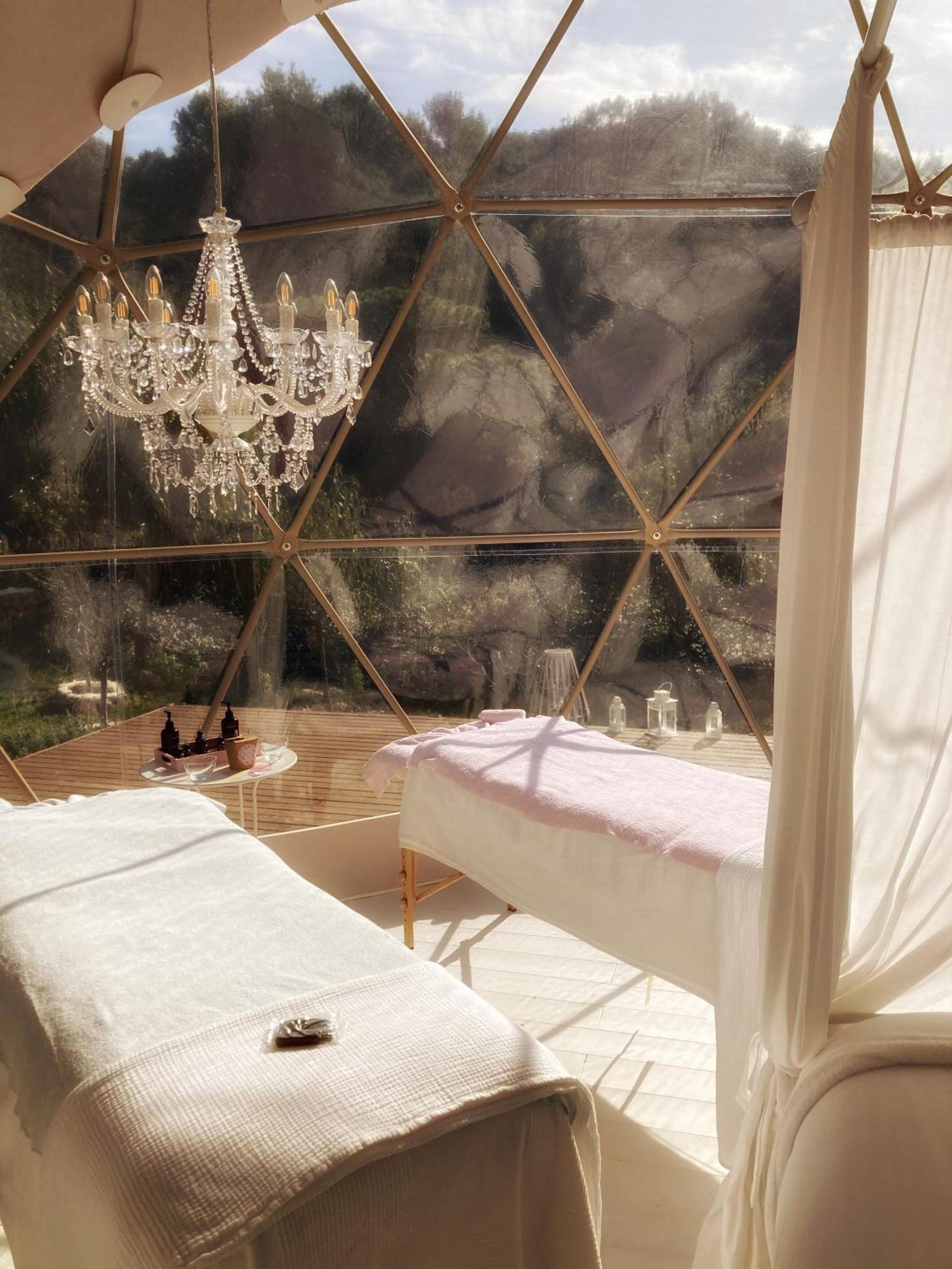 Domo Suites Masia Cal Geperut Badalona Buitenkant foto