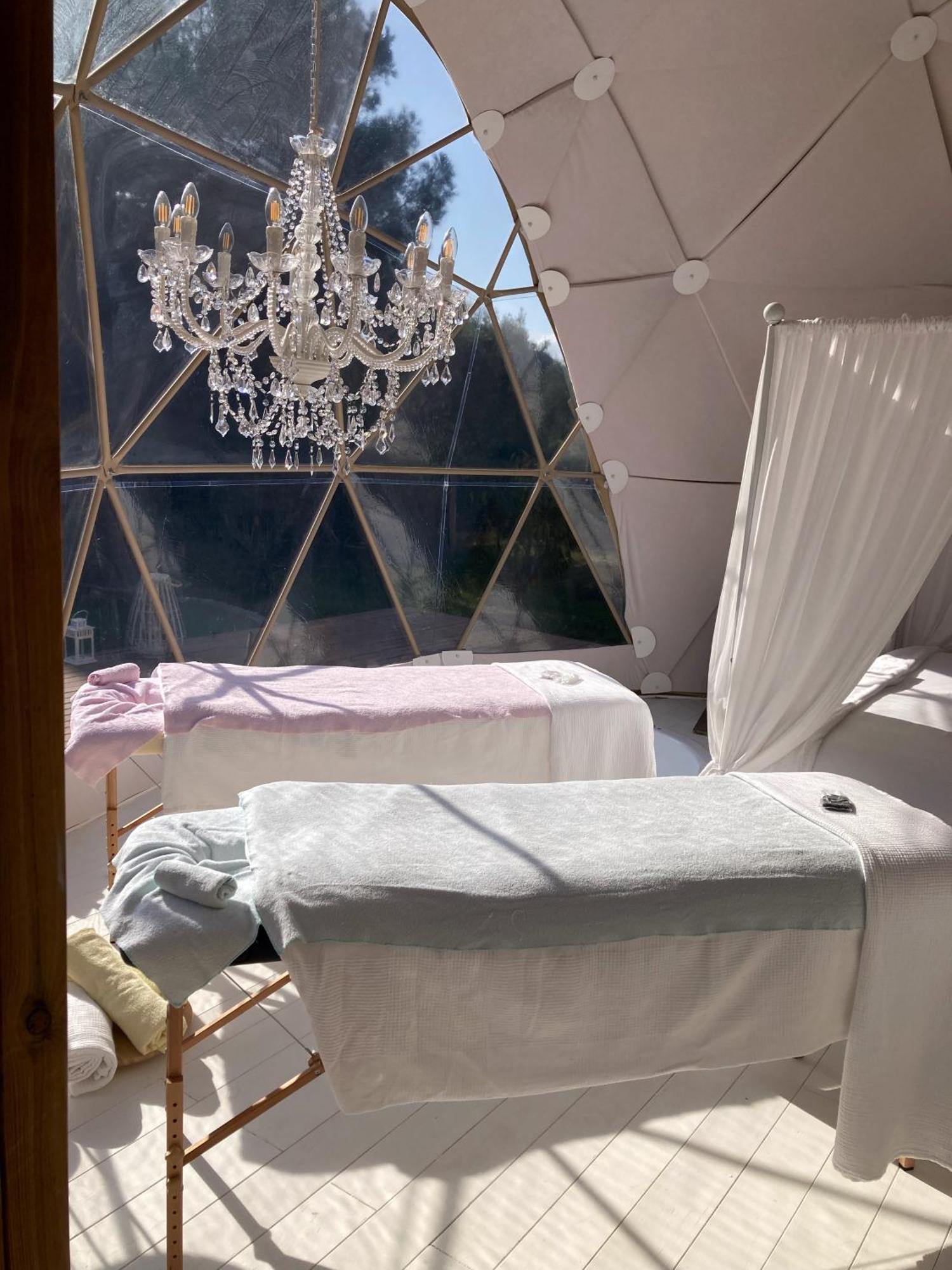 Domo Suites Masia Cal Geperut Badalona Buitenkant foto